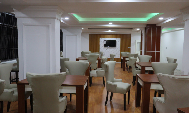 Dining and Restaurant